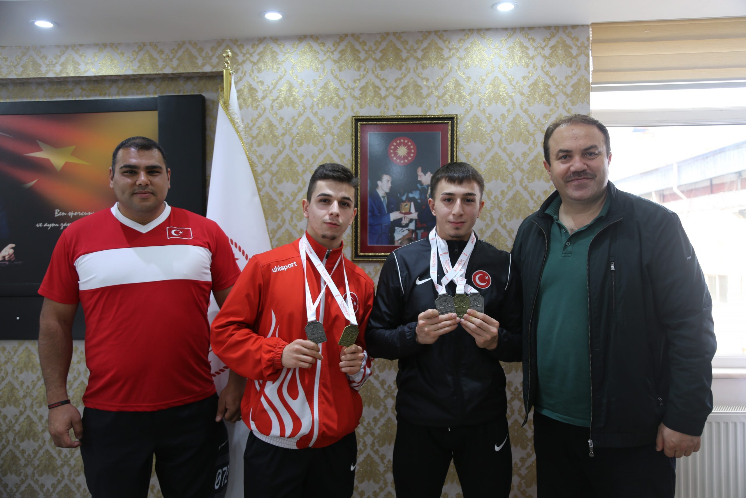 MİLLİ HALTERCİLERDEN GENÇ’E ZİYARET