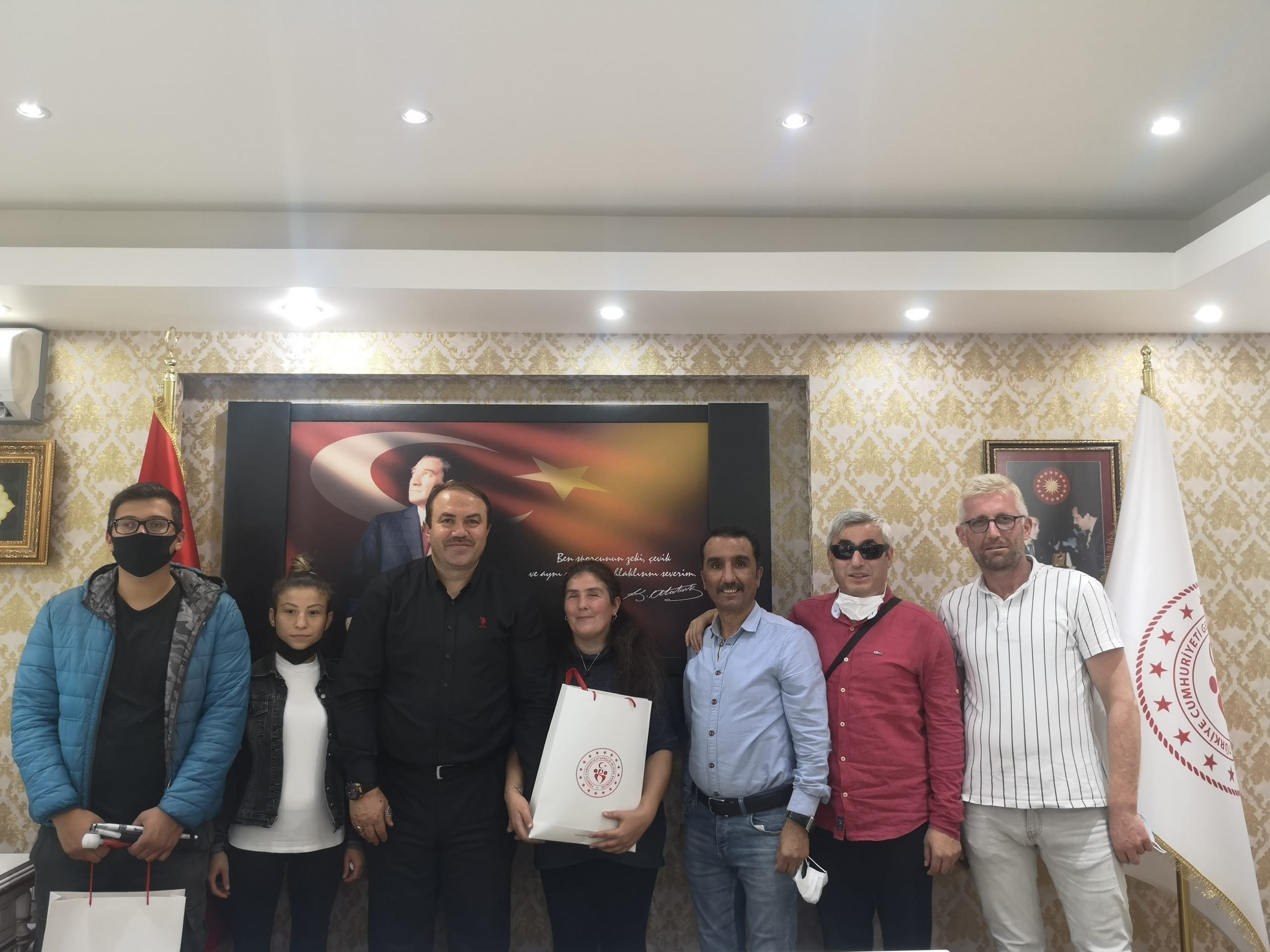 GÖRME ENGELLİ SPORCULARDAN GENÇ’E ZİYARET