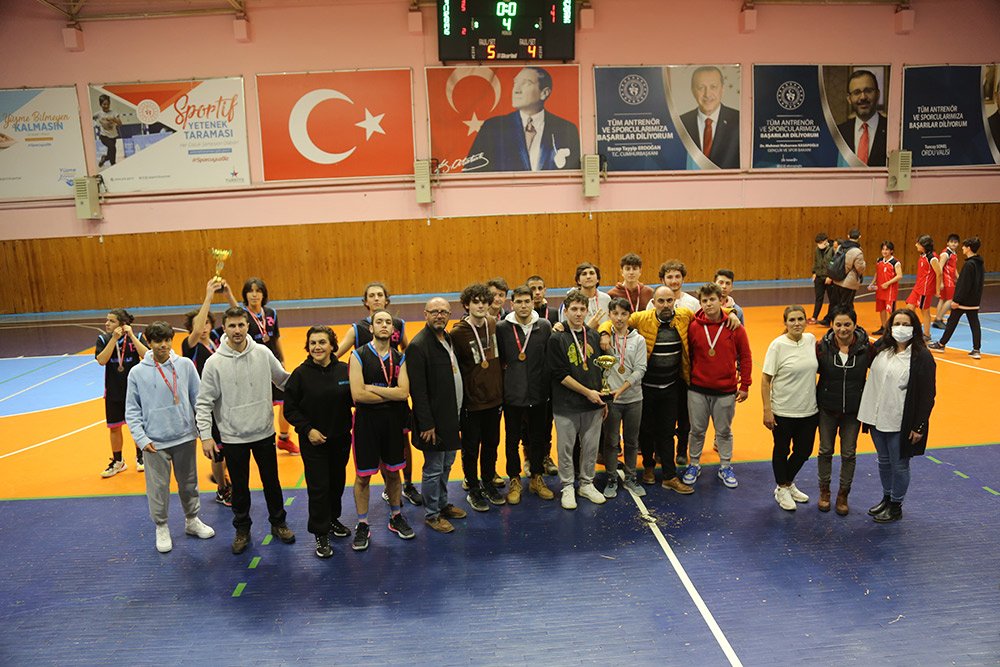 ORDUDA ŞAMPİYON FATİH LİSESİ OLDU