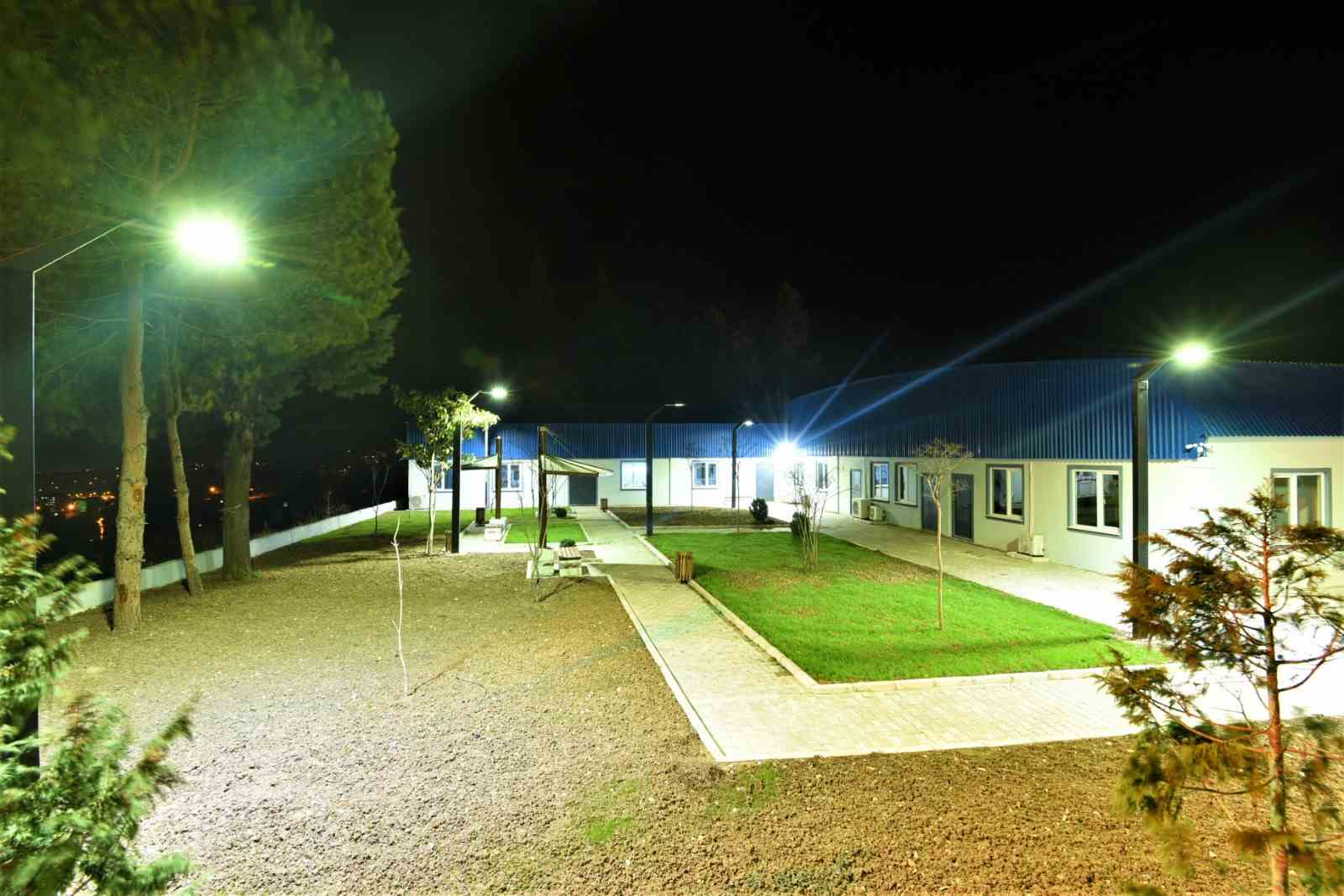 HAZIR GİYİM UYGULAMALARI MERKEZİ’ IŞIKLARINI YAKTI