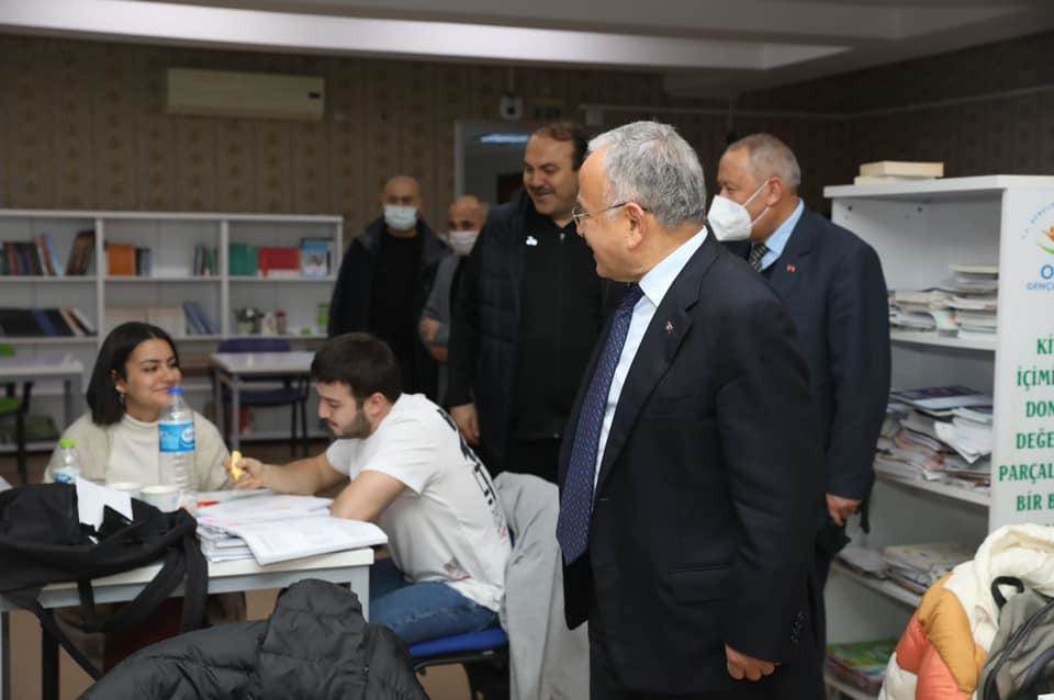 BAŞKAN GÜLER GENÇLİK MERKEZİ’NDE