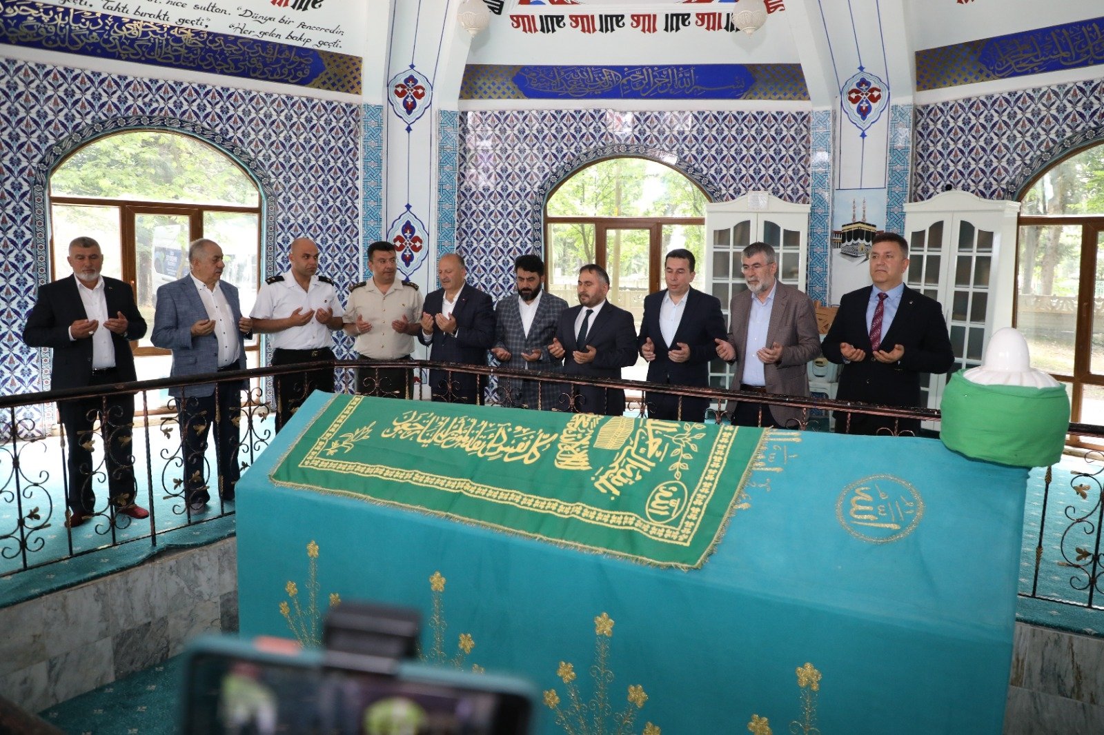 YUNUS EMRE DUALARLA ANILDI