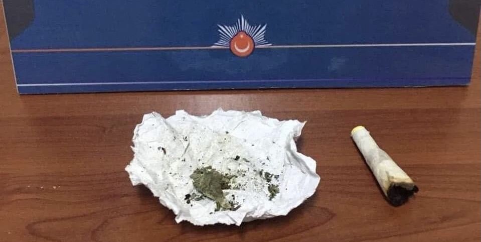 8 ADET ECSTASY HAP ELE GEÇİRİLDİ