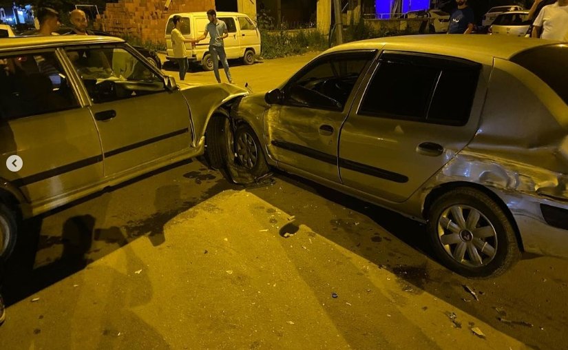 CADDE DE MADDİ HASARLI KAZA