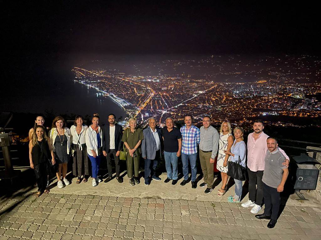 KÖŞE YAZARLARINDAN ORDU’YA ÇIKARMA