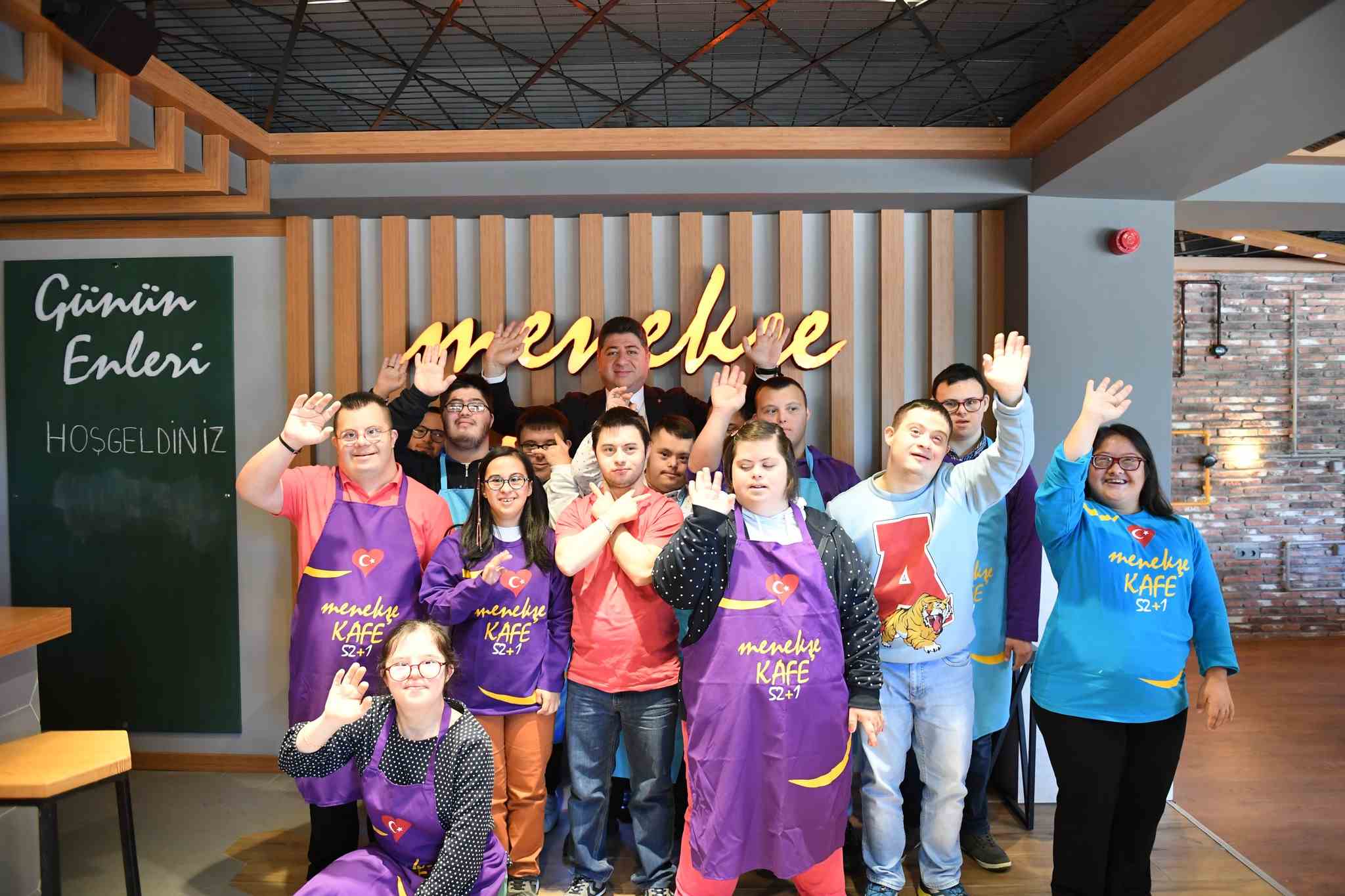GÖNÜLLERİ ISITAN, YÜZLERİ GÜLDÜREN PROJE MENEKŞE KAFE 52+1 HİZMETE GİRDİ