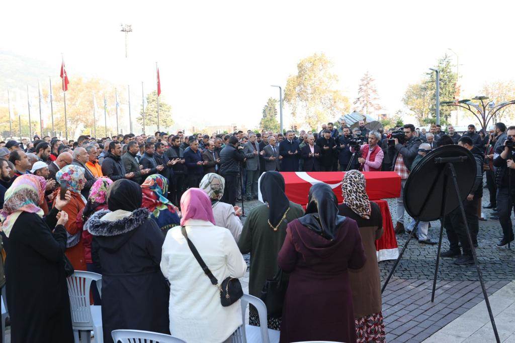 ELİM KAZADA HAYATINI KAYBETMİŞTİ! EBEDİYETE UĞURLANDI
