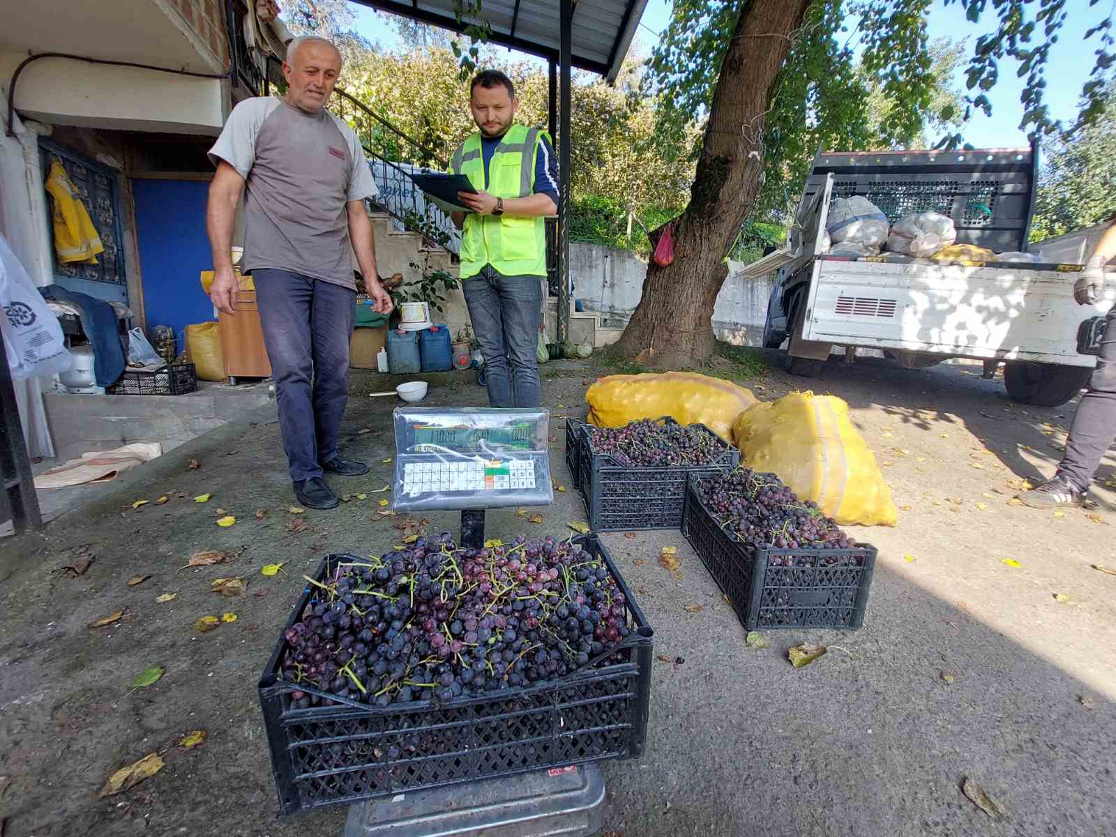 BAŞKAN TÖREN’İN PROJESİ ÜRETİCİLER İÇİN GELİR DESTEĞİNE DÖNÜŞTÜ
