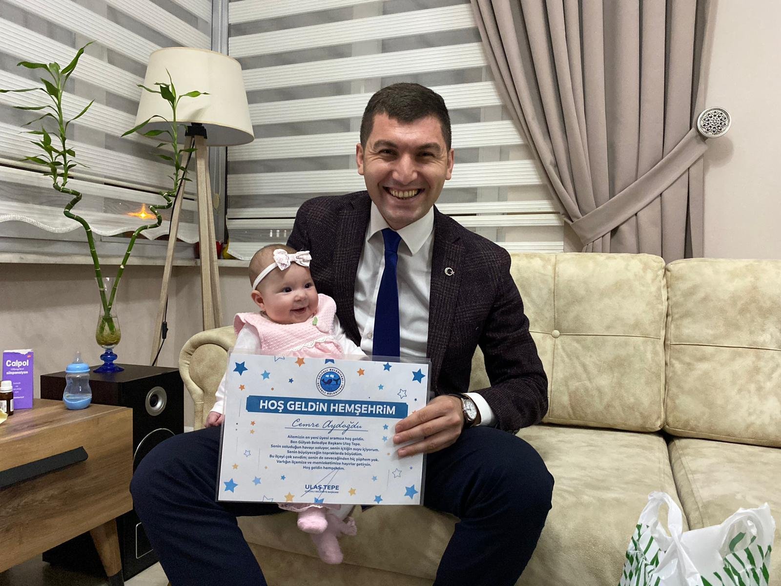 GÜLYALI’DA HER YENİ DOĞANIN YÜZÜ GÜLÜYOR