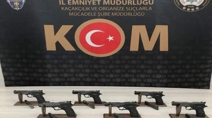 ARAÇTAN ÇIKANLAR ŞAŞIRTTI