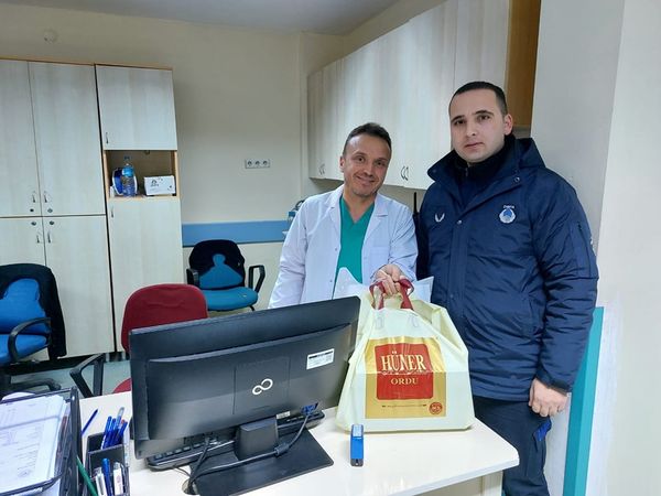 BAŞKAN TÖREN YILBAŞINDA 7/24 ÇALIŞANLARI UNUTMADI