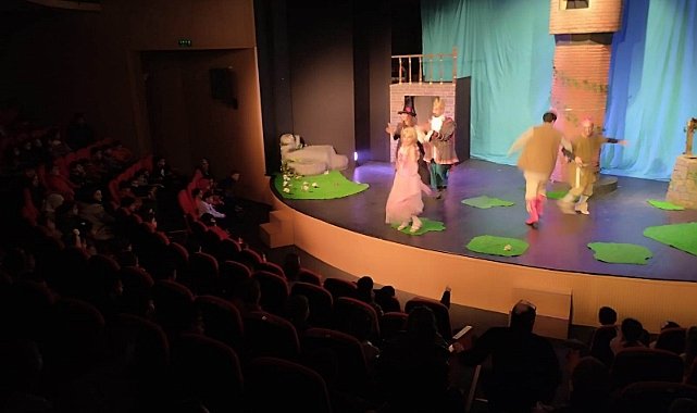 YARALAR SANAT İLE SARILIYOR