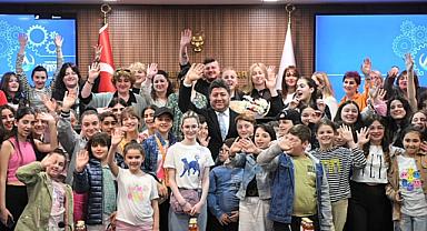 AŞKIN TÖREN ÖZEL MİSAFİRLERİNİ AĞIRLADI