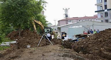Göçük altında kalan işçi öldü