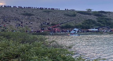Gölete düşen otomobildeki genç öldü