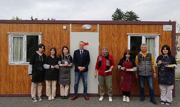 Öğrenciler depremzede öğrencileri unutmadı