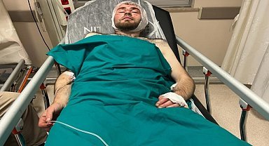 Seyir halindeki kamyonetten düştü