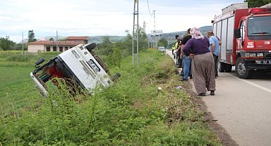 14 İşçili Minibüs devrildi