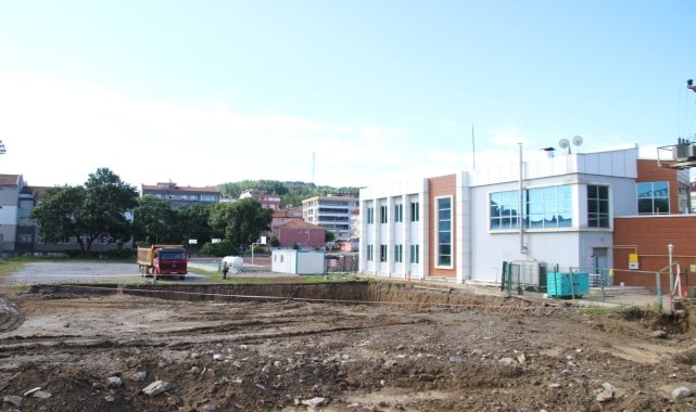Alaçam'da kapalı yüzme havuzunun yapımına başlandı