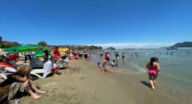 Amasra'da bayram yoğunluğu yaşanıyor