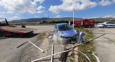 Amasya’da takla atan otomobildeki 4 kişi yaralandı