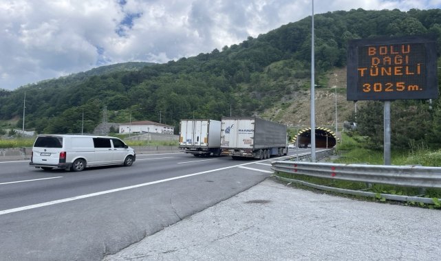 Anadolu Otoyolu'nun Bolu Dağı geçişinde bayram trafiği önlemleri alındı