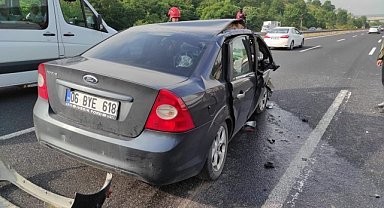 Anadolu Otoyolu'nda tır ile otomobilin karıştığı kazada 5 kişi yaralandı