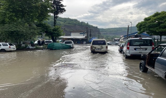 Bartın ve Karabük'te sağanak etkili oldu