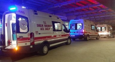 Çorum'da akrabalar arasında çıkan bıçaklı kavgada 3 kişi yaralandı