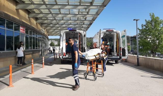 Çorum'da otomobil ile motosikletin çarpışması sonucu 2 kişi yaralandı