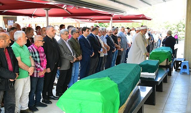 Fransa'da öldürülen anne ve 2 çocuğunun cenazeleri Trabzon'da toprağa verildi