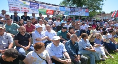 Geleneksel Beyören Köyü Karakucak Bayram Güreşleri'nde Kazım Şan başpehlivan oldu