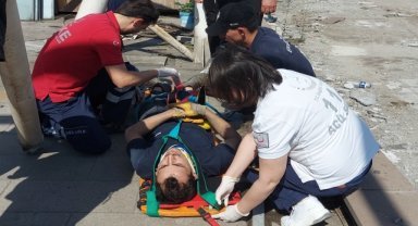 Karabük'te yüksekten düşen işçi yaralandı