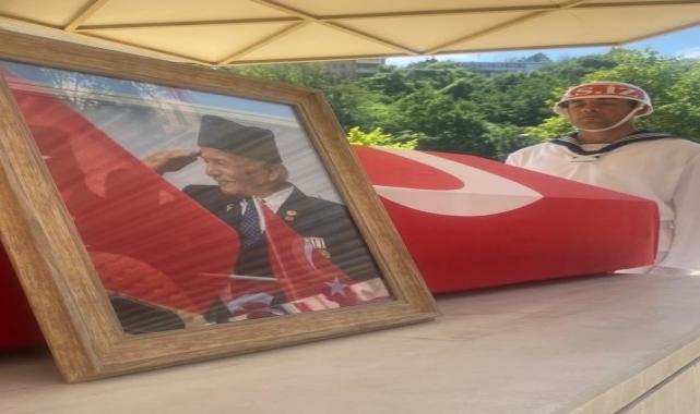 Kıbrıs gazisi memleketi Zonguldak'ta son yolculuğuna uğurlandı
