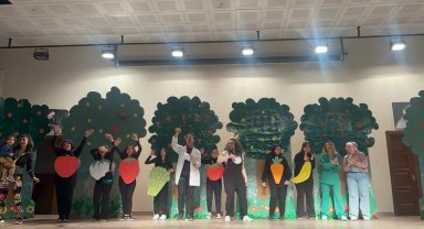 Mudurnu'da öğretmenler sağlıklı beslenmenin önemini tiyatro oyunuyla anlattı