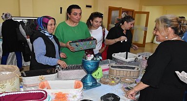 Ordu'da huzurevi sakinleri depremzedeler yararına sergi açtı