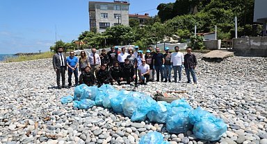 Rize'de deniz dibi ve kıyı temizliğinde 150 kilogram atık toplandı