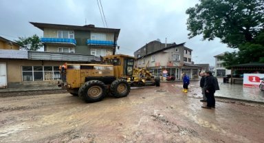 Samsun'un Ladik ilçesinde taşkınlar sonrası temizlik çalışması başladı