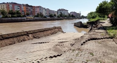 Samsun'un Terme ilçesinde taşkın suyu çekilmeye başladı