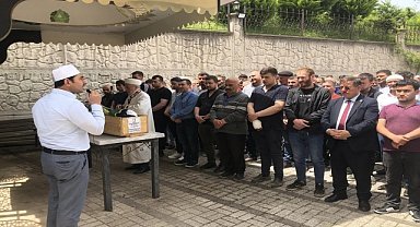 Tedavi gördüğü hastanede hayatını kaybetti