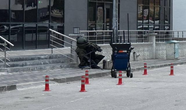 Tokat'ta kütüphane önünde kontrollü patlatılan kazandan çorba çıktı