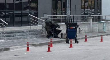 Tokat'ta kütüphane önünde kontrollü patlatılan kazandan çorba çıktı