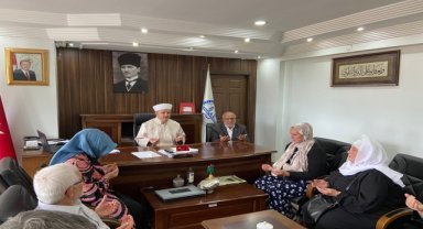 Ukraynalı anne ve kızı İslamiyet'i seçti