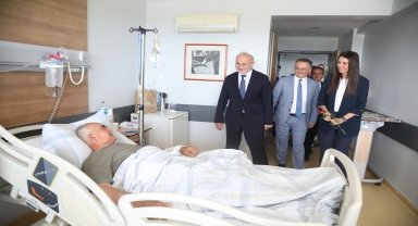 AK Parti'li Çiğdem Karaaslan, Samsun'da hastane ziyareti yaptı
