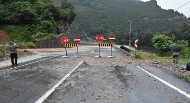Karadeniz-Akdeniz Yolu'nda heyelanlar meydana geldi