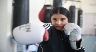 Kovid-19'a yakalanınca gidemediği Avrupa'dan bu sefer madalyayla dönmek istiyor