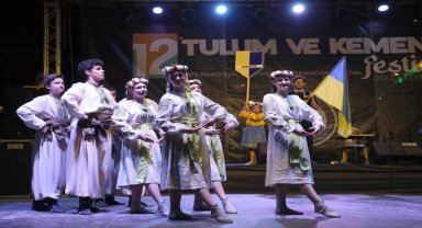Rize'de, Ukraynalı dans topluluğu ekibi 