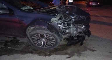 Samsun'da cip ve hafif ticari aracın çarpışması sonucu 1 kişi yaralandı 