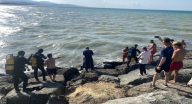 Samsun'da denizde boğulma tehlikesi geçiren 4 çocuktan 3'ü kurtarıldı, biri kayboldu