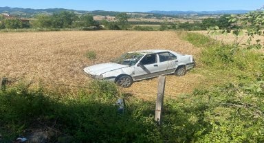 Samsun'da devrilen otomobilin sürücüsü yaralandı